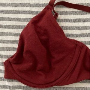 NWT Fits everybody unlined Demi bra 34A